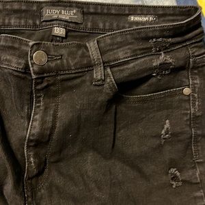 Judy Blue Boyfriend Fit Distressed Black 13
